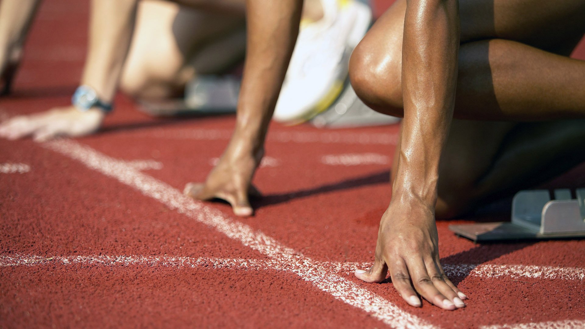 亚洲杯战况：利物浦防线稳固，洛杉矶湖人进攻受阻，纳达尔成最佳